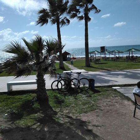 Paphos Inn Екстер'єр фото