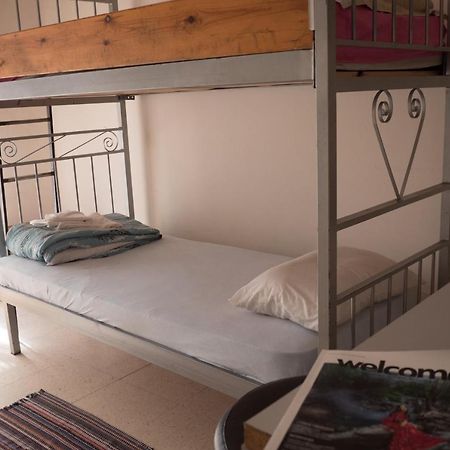Paphos Inn Екстер'єр фото