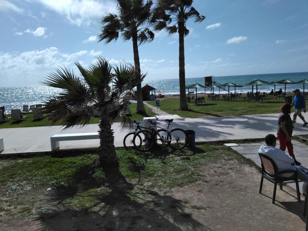 Paphos Inn Екстер'єр фото
