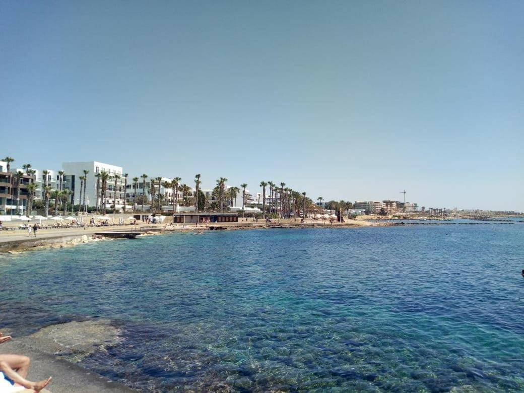 Paphos Inn Екстер'єр фото