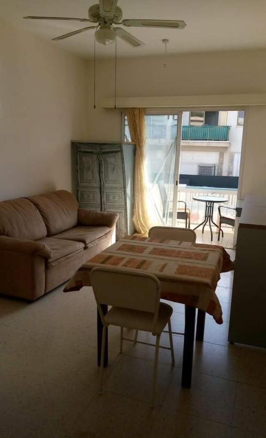 Paphos Inn Екстер'єр фото