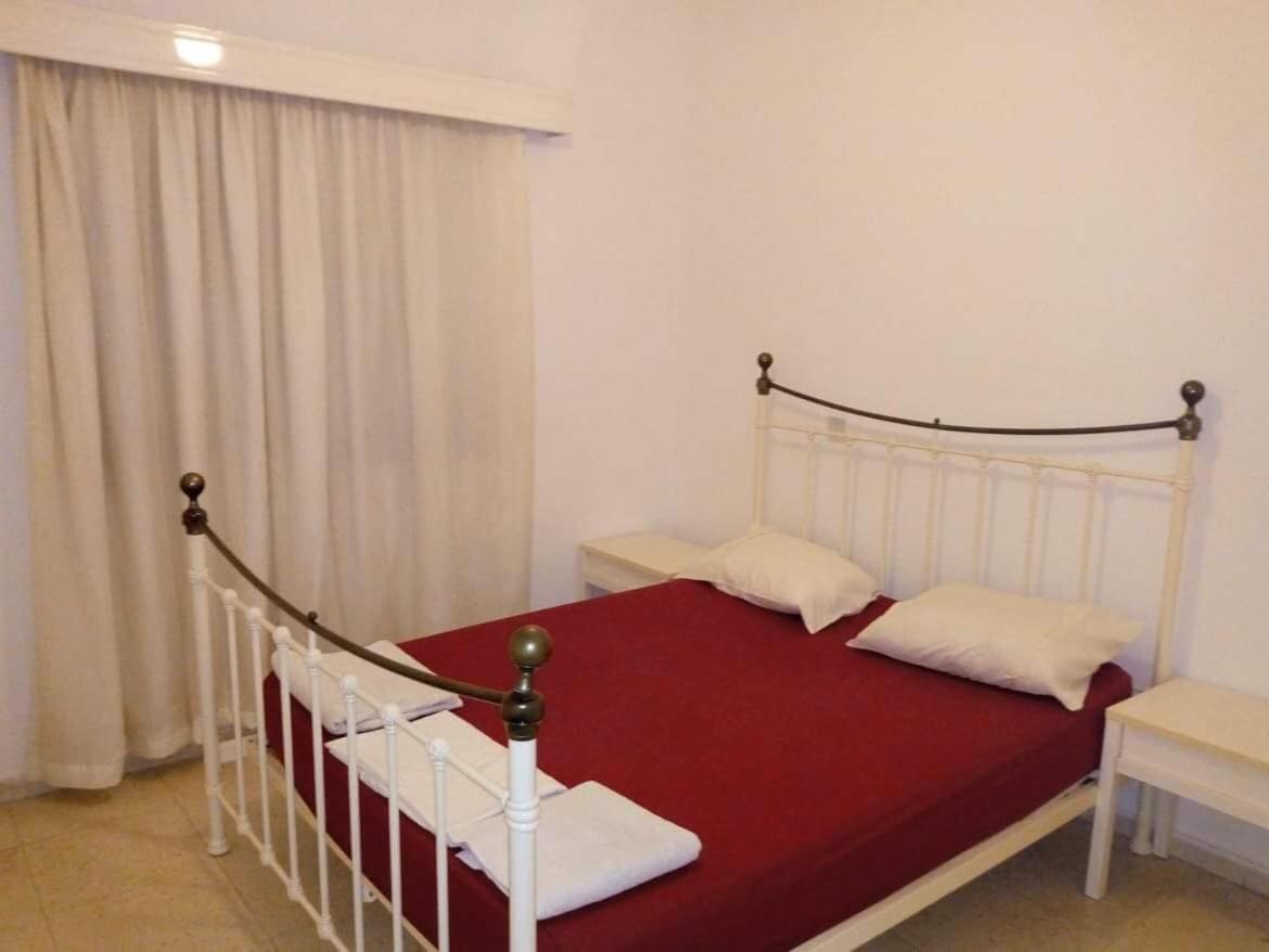 Paphos Inn Екстер'єр фото