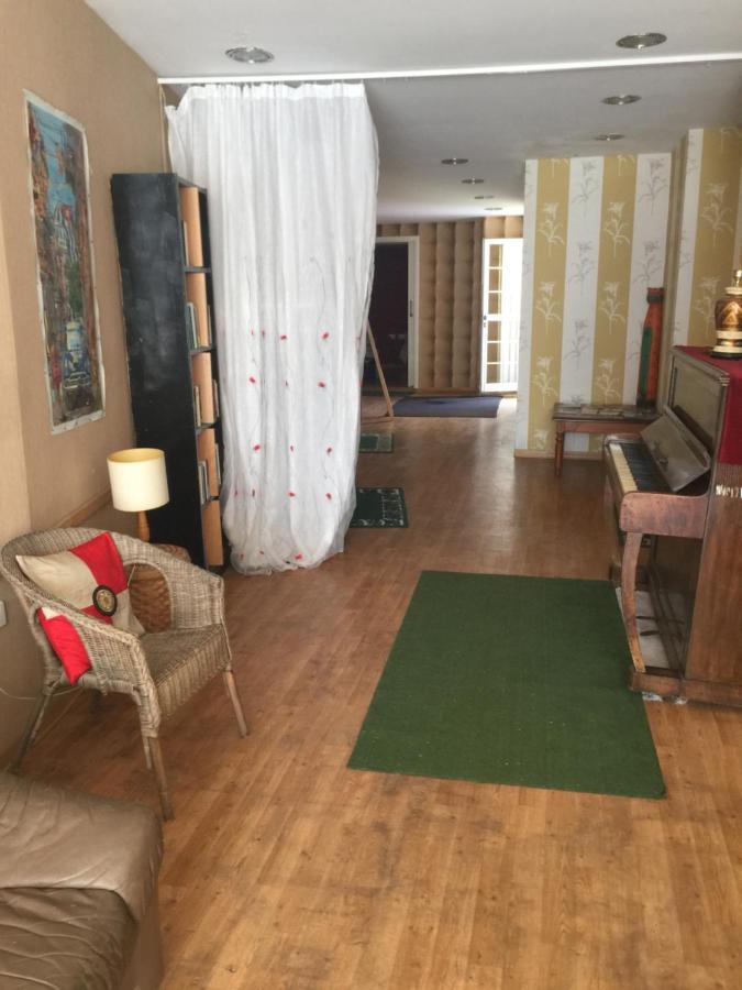 Paphos Inn Екстер'єр фото