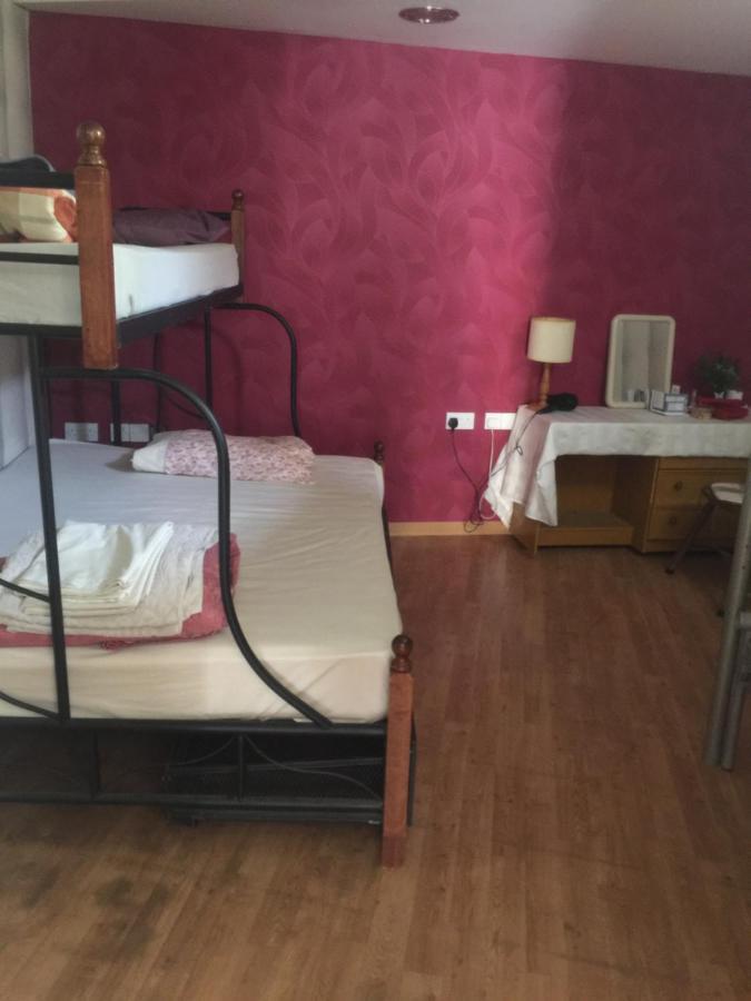 Paphos Inn Екстер'єр фото